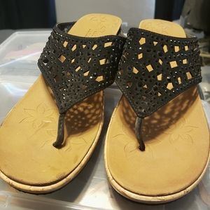 Shoes: Sketchers Luxe Foam Black Thong Wedges